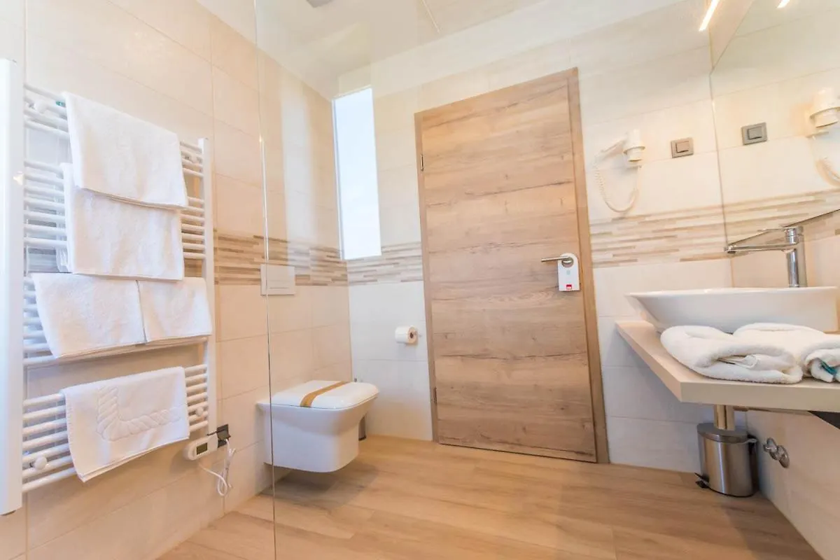Hotel Delfin Lanterna Tar-Vabriga